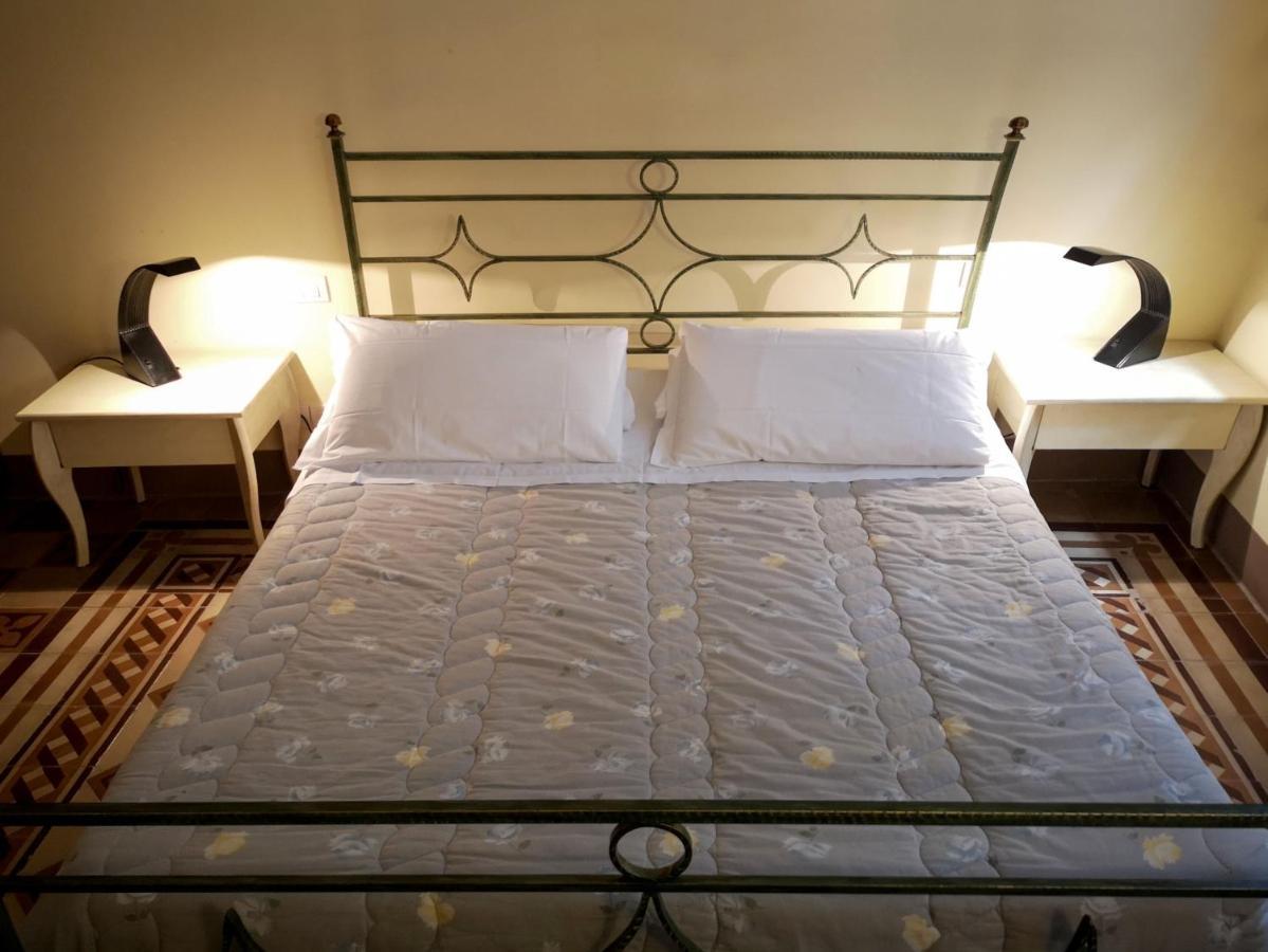 Bed and Breakfast A Palazzo Busdraghi Residenza D'Epoca Lucca Exterior foto