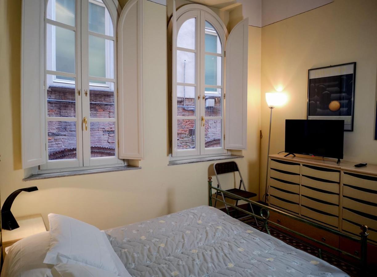 Bed and Breakfast A Palazzo Busdraghi Residenza D'Epoca Lucca Exterior foto