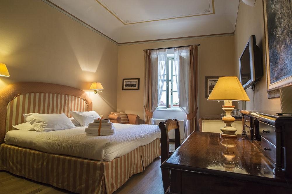 Bed and Breakfast A Palazzo Busdraghi Residenza D'Epoca Lucca Exterior foto