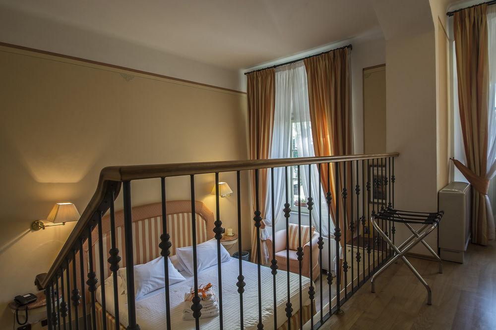 Bed and Breakfast A Palazzo Busdraghi Residenza D'Epoca Lucca Exterior foto