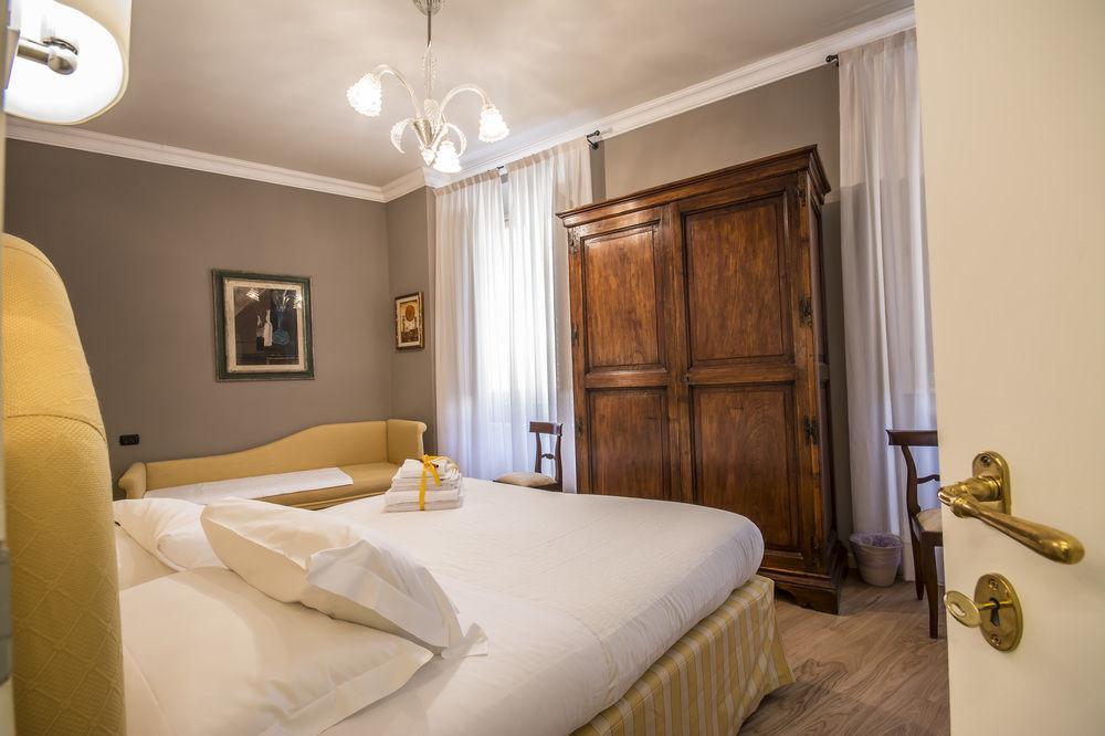 Bed and Breakfast A Palazzo Busdraghi Residenza D'Epoca Lucca Exterior foto