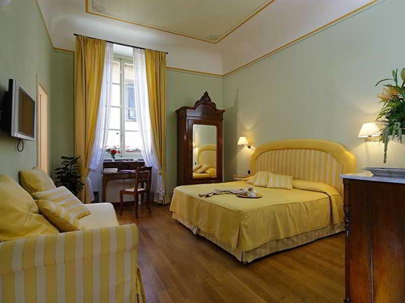 Bed and Breakfast A Palazzo Busdraghi Residenza D'Epoca Lucca Zimmer foto