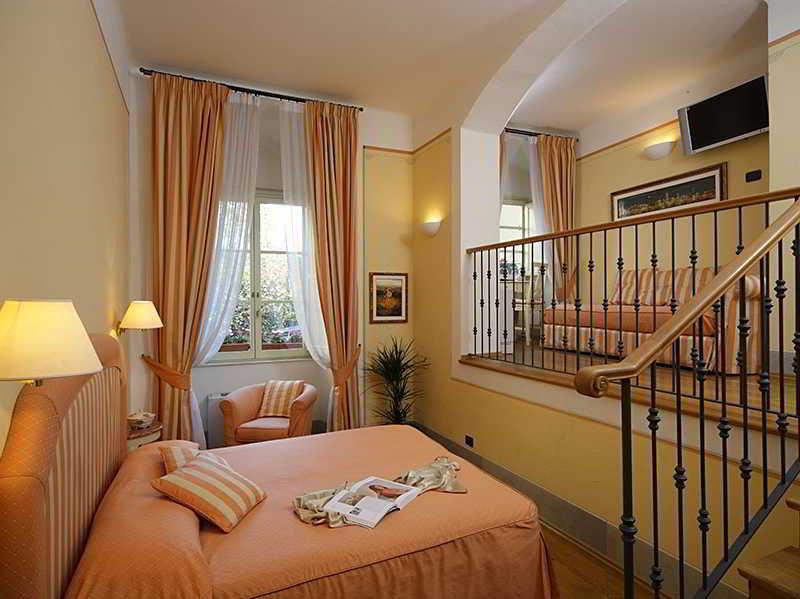 Bed and Breakfast A Palazzo Busdraghi Residenza D'Epoca Lucca Zimmer foto