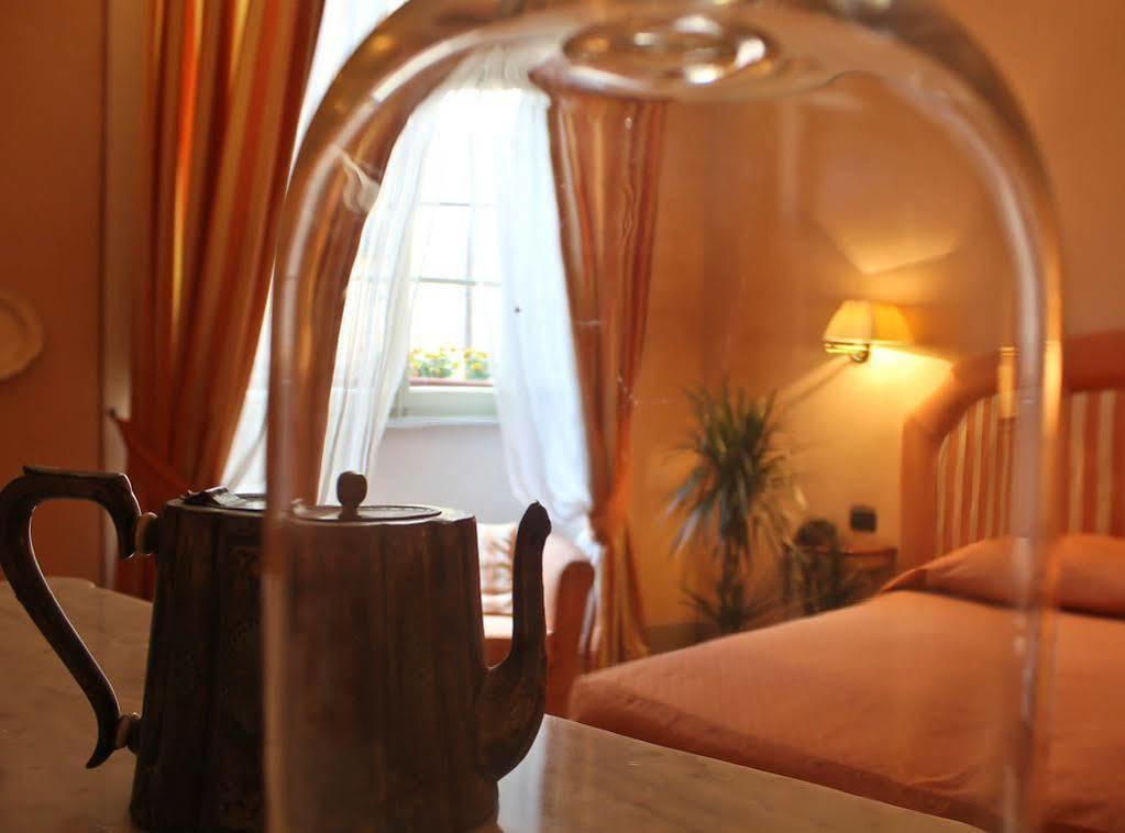 Bed and Breakfast A Palazzo Busdraghi Residenza D'Epoca Lucca Exterior foto