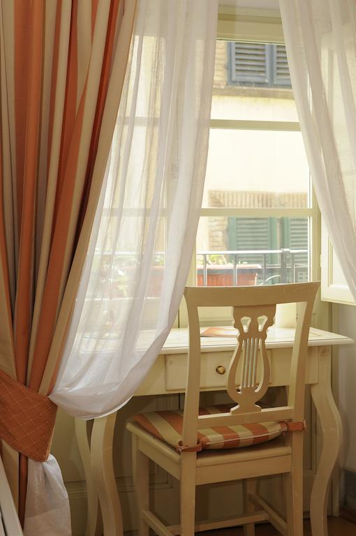 Bed and Breakfast A Palazzo Busdraghi Residenza D'Epoca Lucca Exterior foto