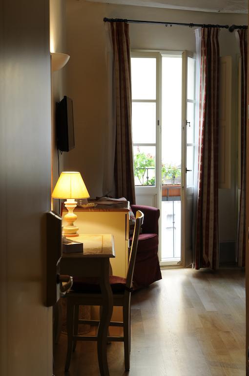 Bed and Breakfast A Palazzo Busdraghi Residenza D'Epoca Lucca Exterior foto